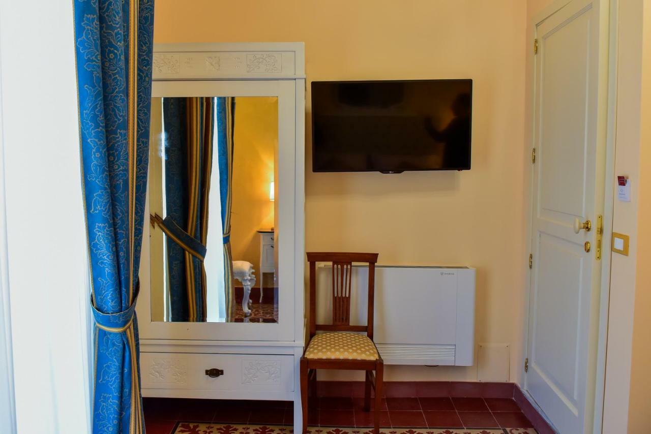 Palazzo Degli Affreschi Bed & Breakfast Catania Ngoại thất bức ảnh