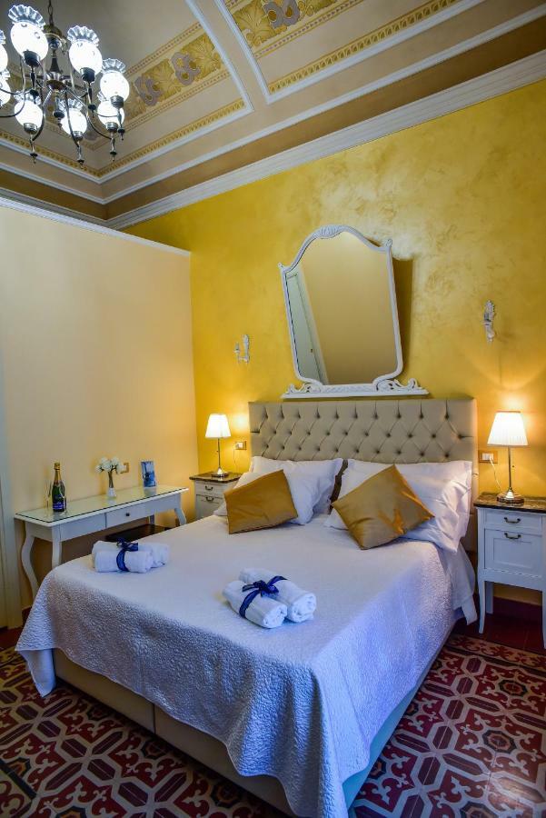 Palazzo Degli Affreschi Bed & Breakfast Catania Ngoại thất bức ảnh