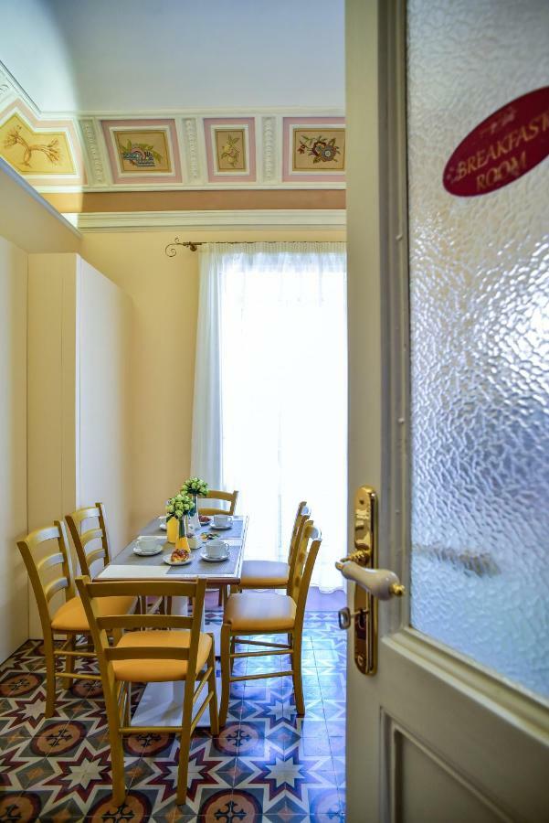 Palazzo Degli Affreschi Bed & Breakfast Catania Ngoại thất bức ảnh