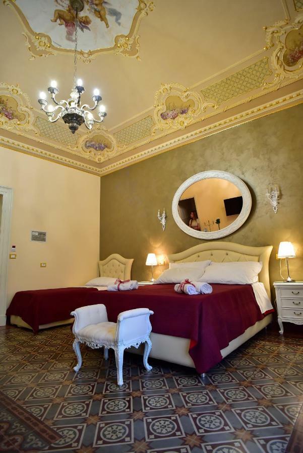 Palazzo Degli Affreschi Bed & Breakfast Catania Ngoại thất bức ảnh